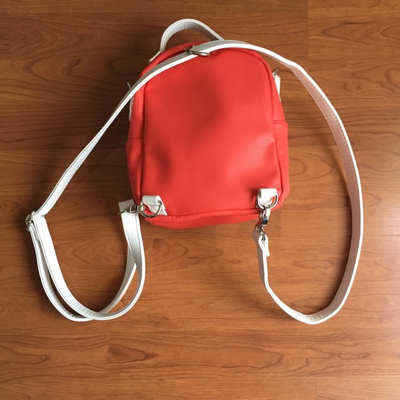 Missimo mini backpack/ purse - Picture 3 of 8